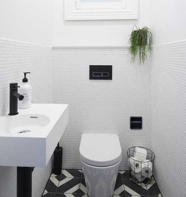 SmartRoll Matte Black, Modern Penny Tile Bathroom